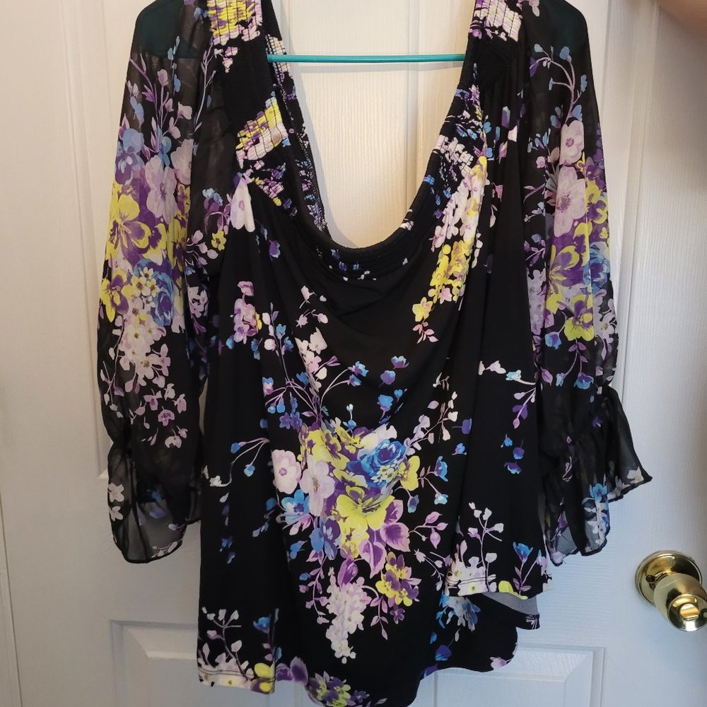 Off the shoulder black top. Brand new from Torrid.